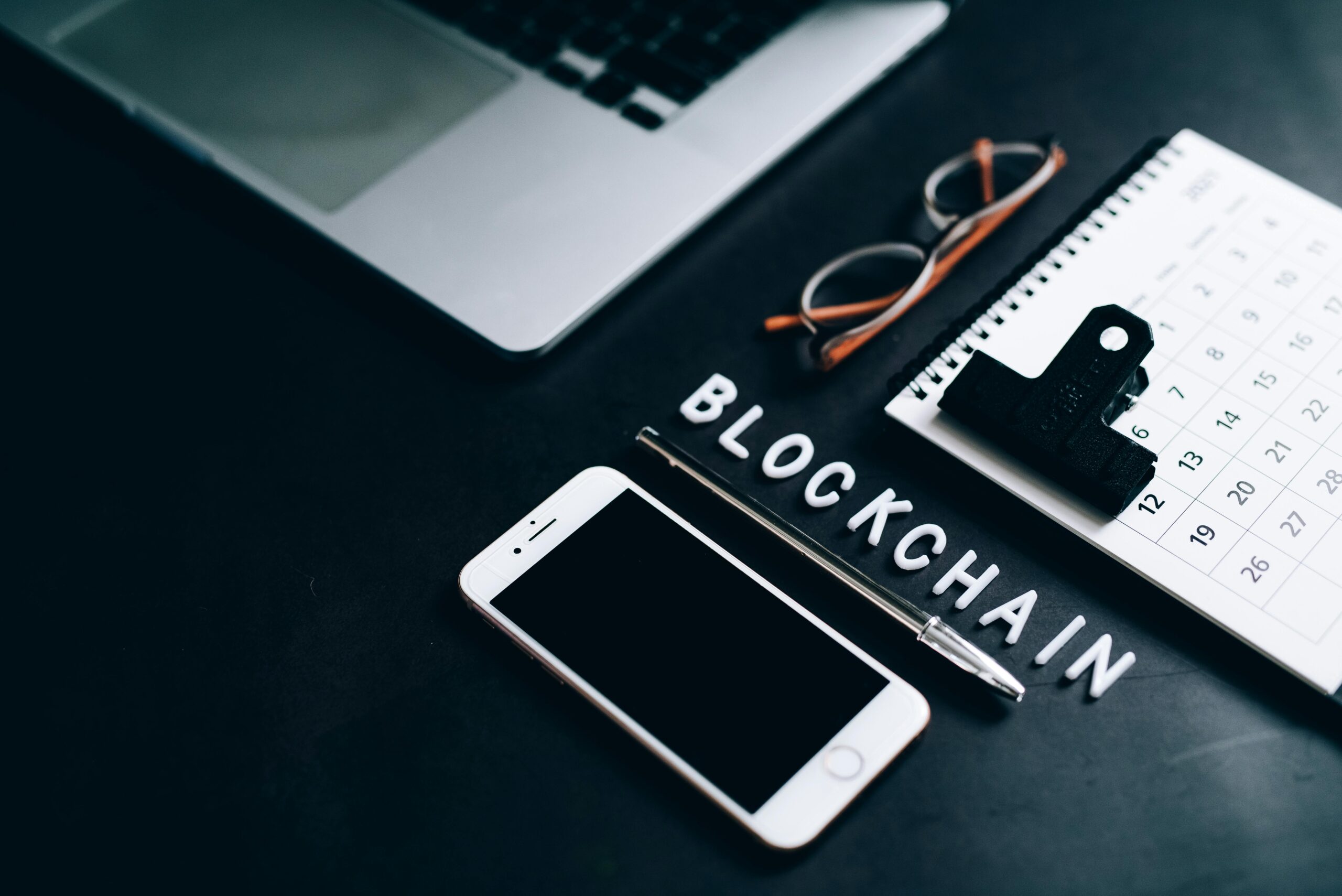 Blockchain, the revolution behind cryptocurrencies
